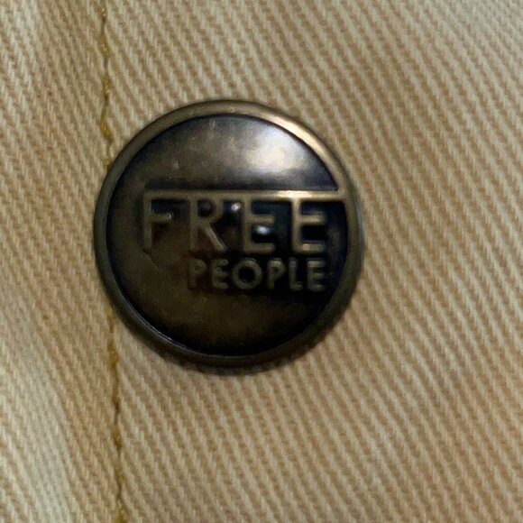 FREE PEOPLE BUTTER YELLOW DISTRESSED JEAN STYLE TRUCKER JACKET - SIZE 10 - Picture 7 of 12